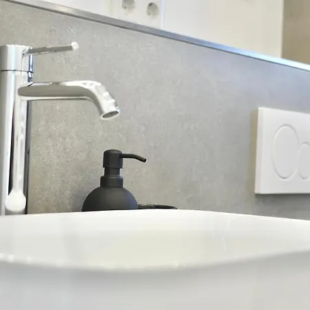 Appartement Modern & Zentral Mit Parkplatz - 30 Min Bis Zur Messe Koeln Und Duesseldorf Wuppertal