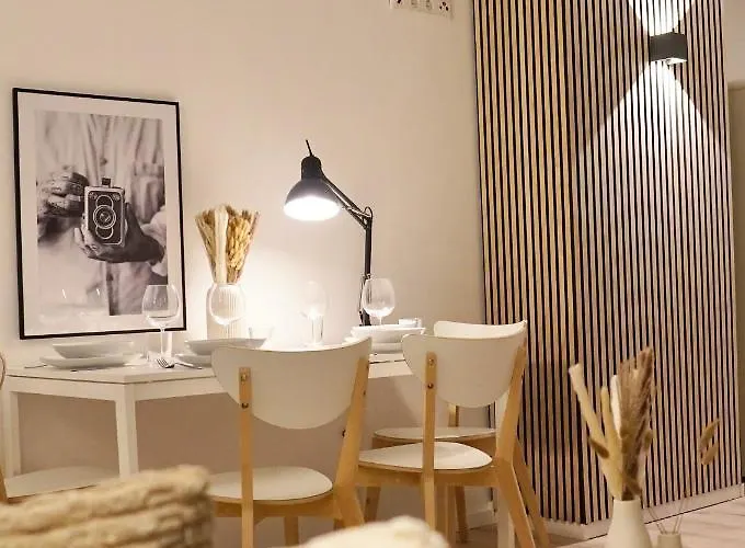 Modern & Zentral Mit Parkplatz - 30 Min Bis Zur Messe Koeln Und Duesseldorf Appartement *