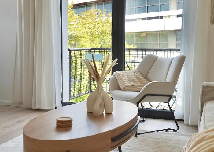 Appartement Modern & Zentral Mit Parkplatz - 30 Min Bis Zur Messe Koeln Und Duesseldorf *